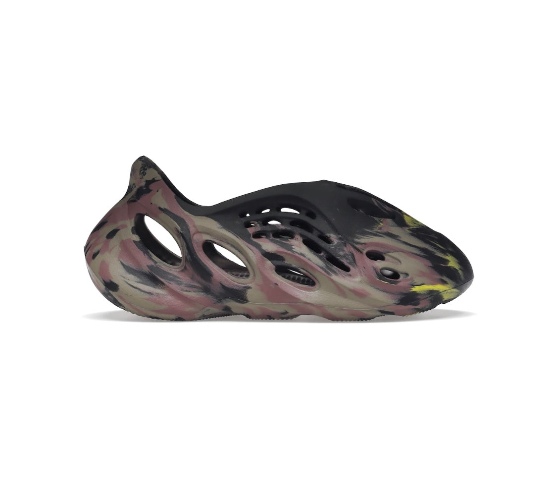 YEEZY MX FOAM RNR Carbon