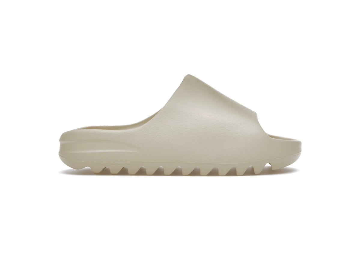 YEEZY SLIDE Bone