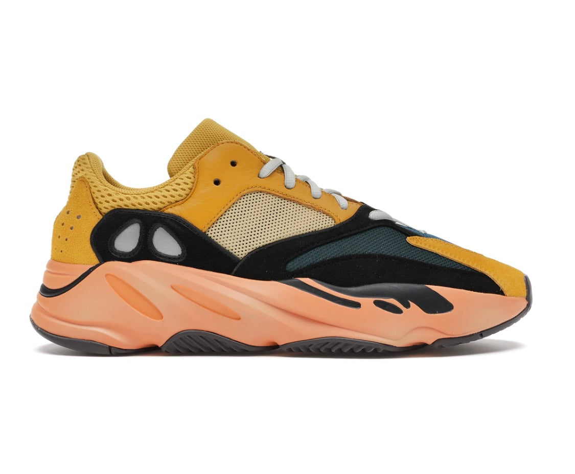YEEZY BOOST 700 Sun